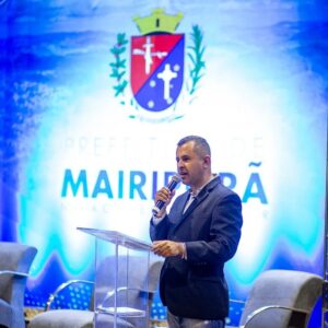 img-mestre-cerimonia-prefeitura-mairipora-educacao